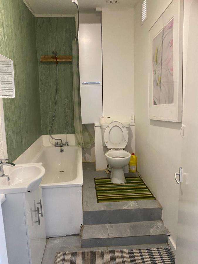 Double Room Λονδίνο Εξωτερικό φωτογραφία